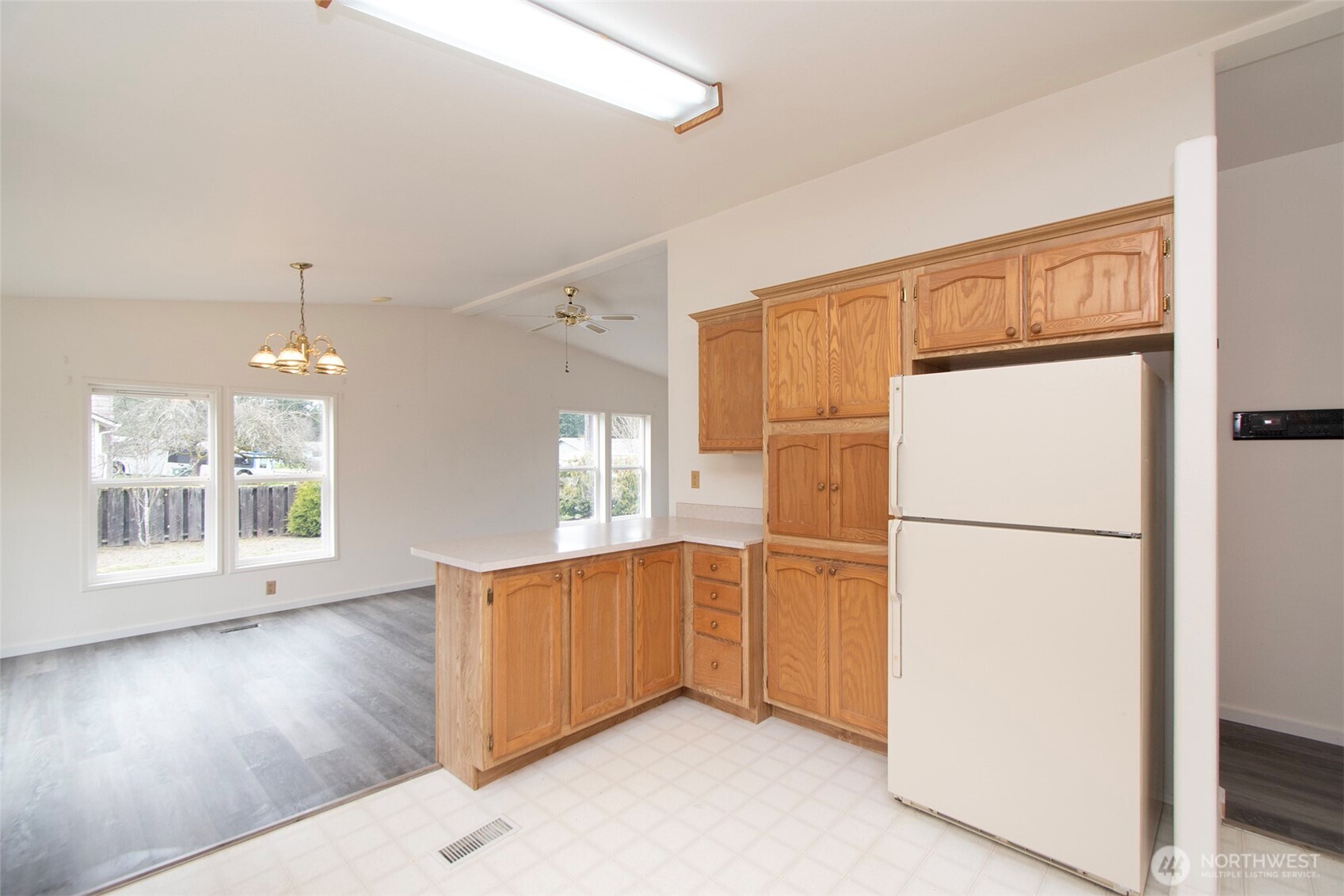 204 W Park Ave Property Photo 14