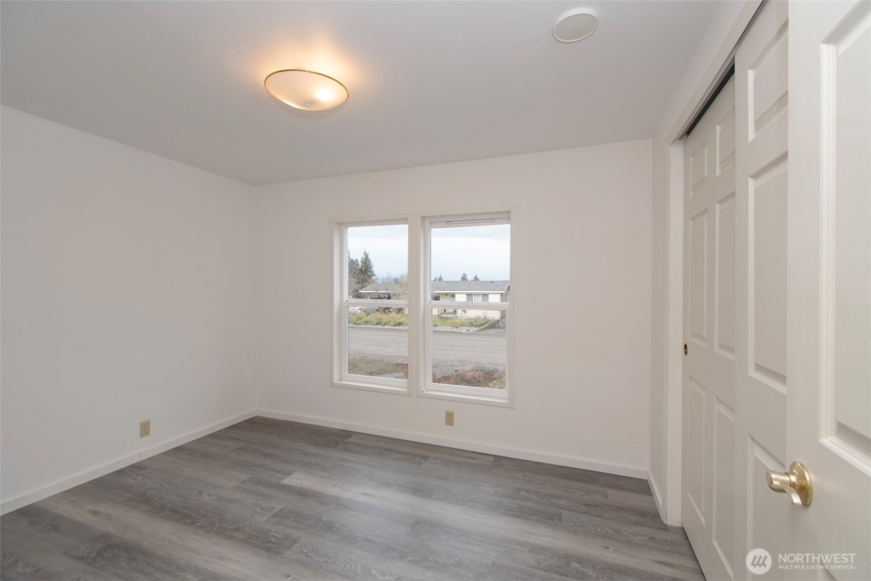 204 W Park Ave Property Photo 19