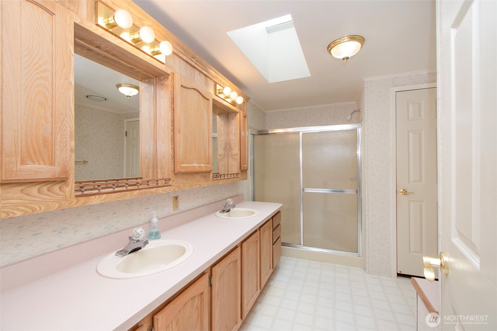 204 W Park Ave Property Photo 26