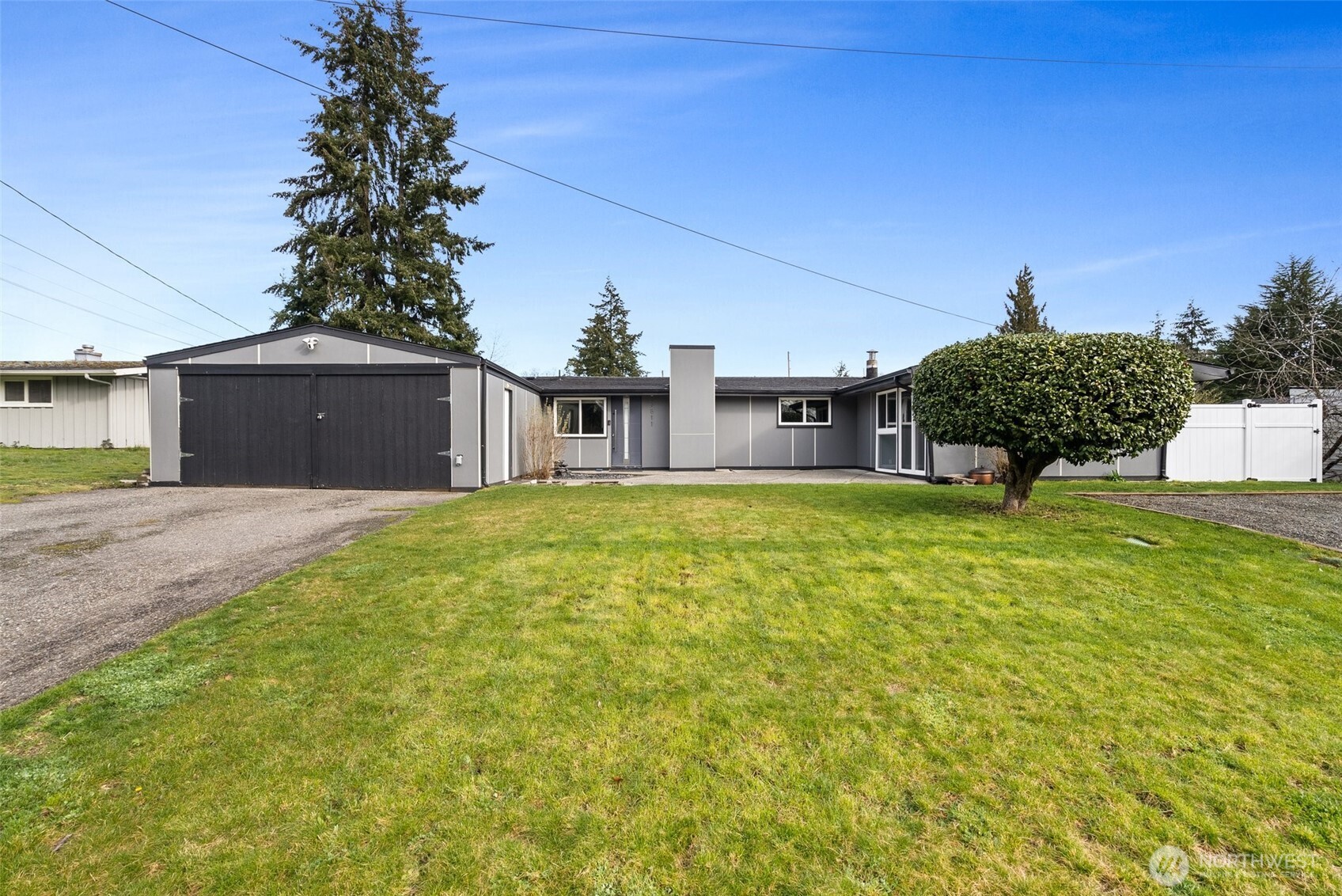7811 Oakridge Drive Property Photo