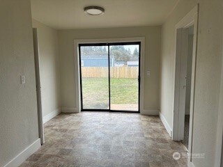 106 Nw Laurel Avenue Property Photo 5