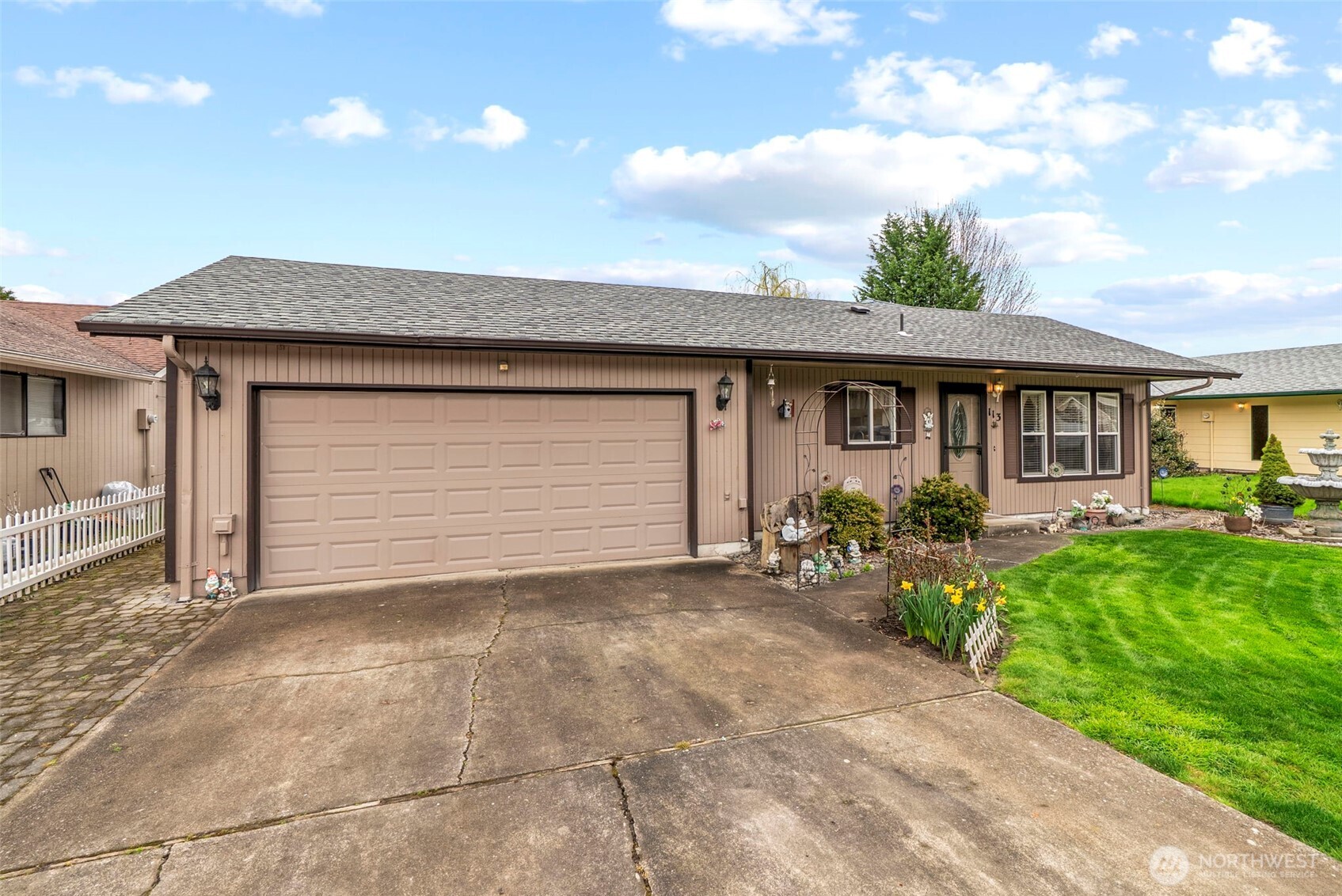 113 Debbie Street Property Photo
