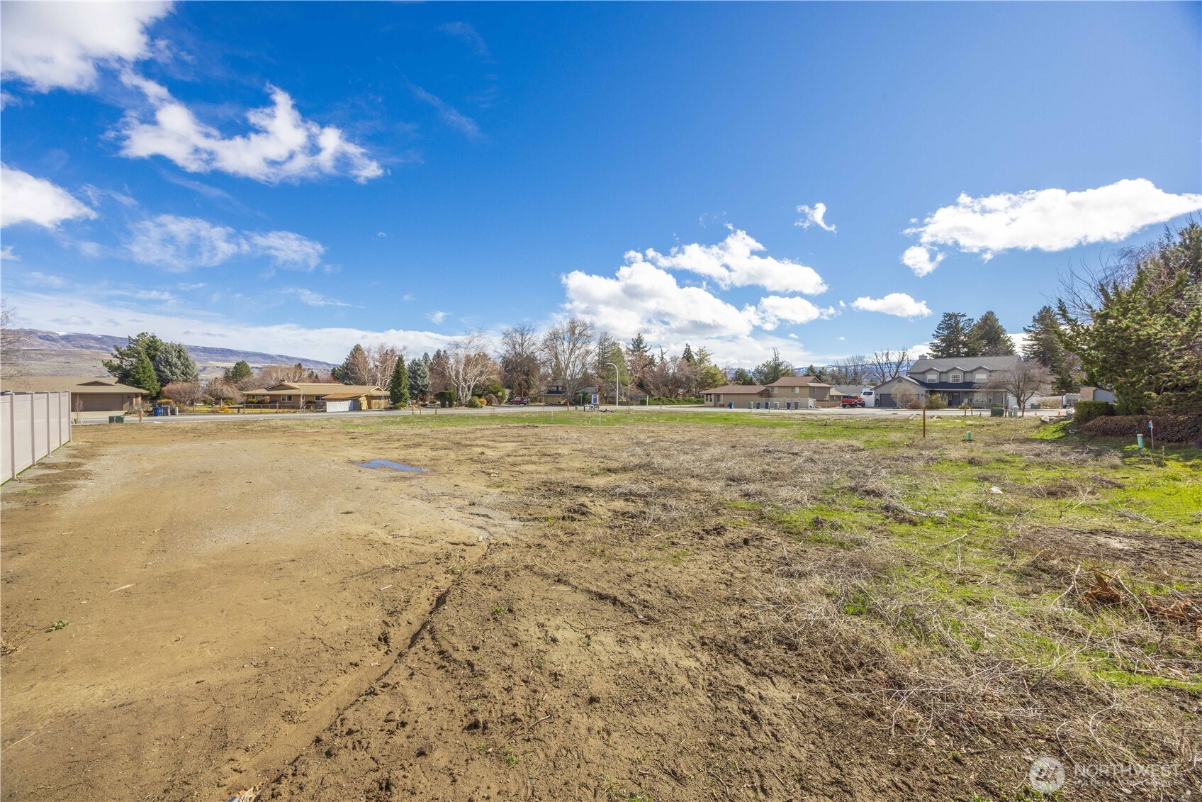 1808 North Road Property Photo 1