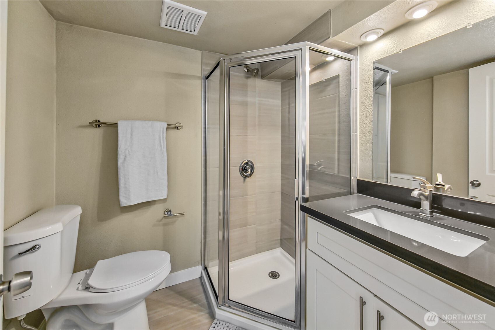 5606 25 Avenue Property Photo 20