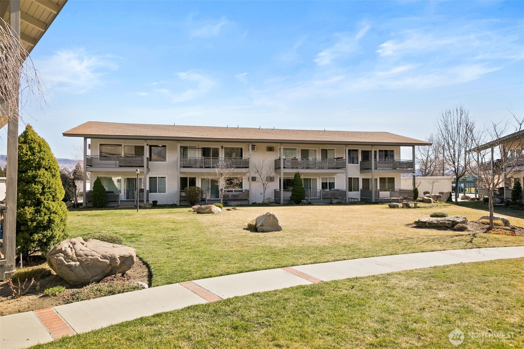10 S Cove Avenue 13 Property Photo