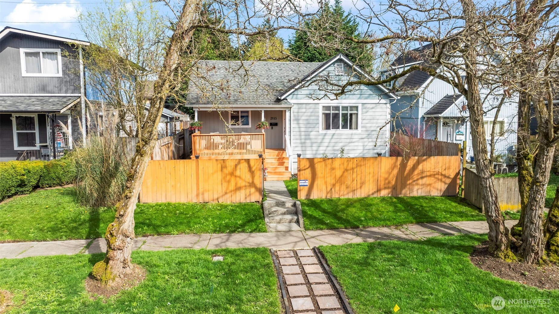 2115 S Ainsworth Avenue Property Photo