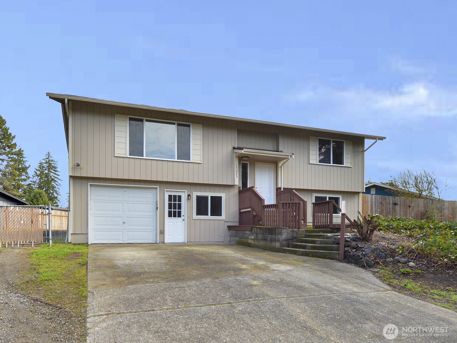 15023 10th Avenue Property Photo 1