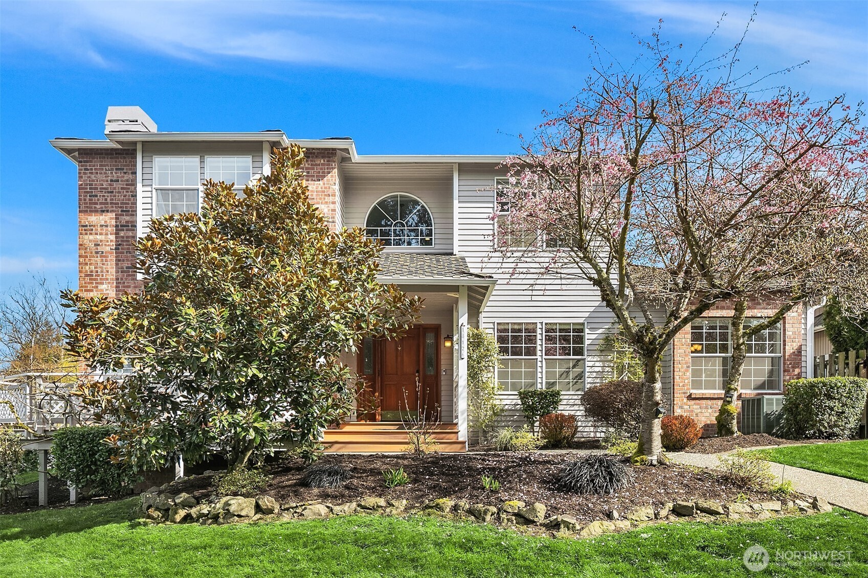 18126 6th Place Property Photo