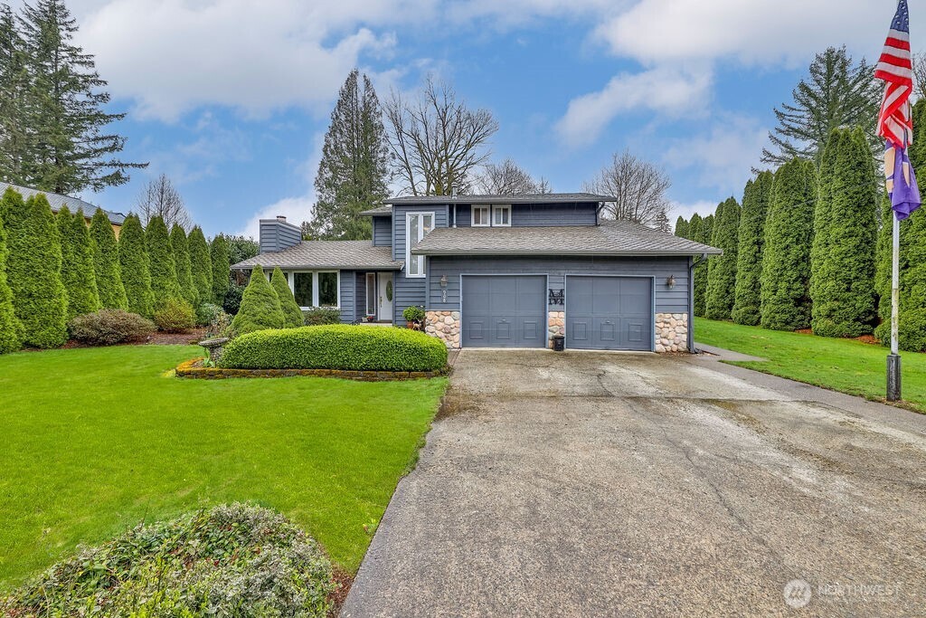 908 Riverside Drive Property Photo