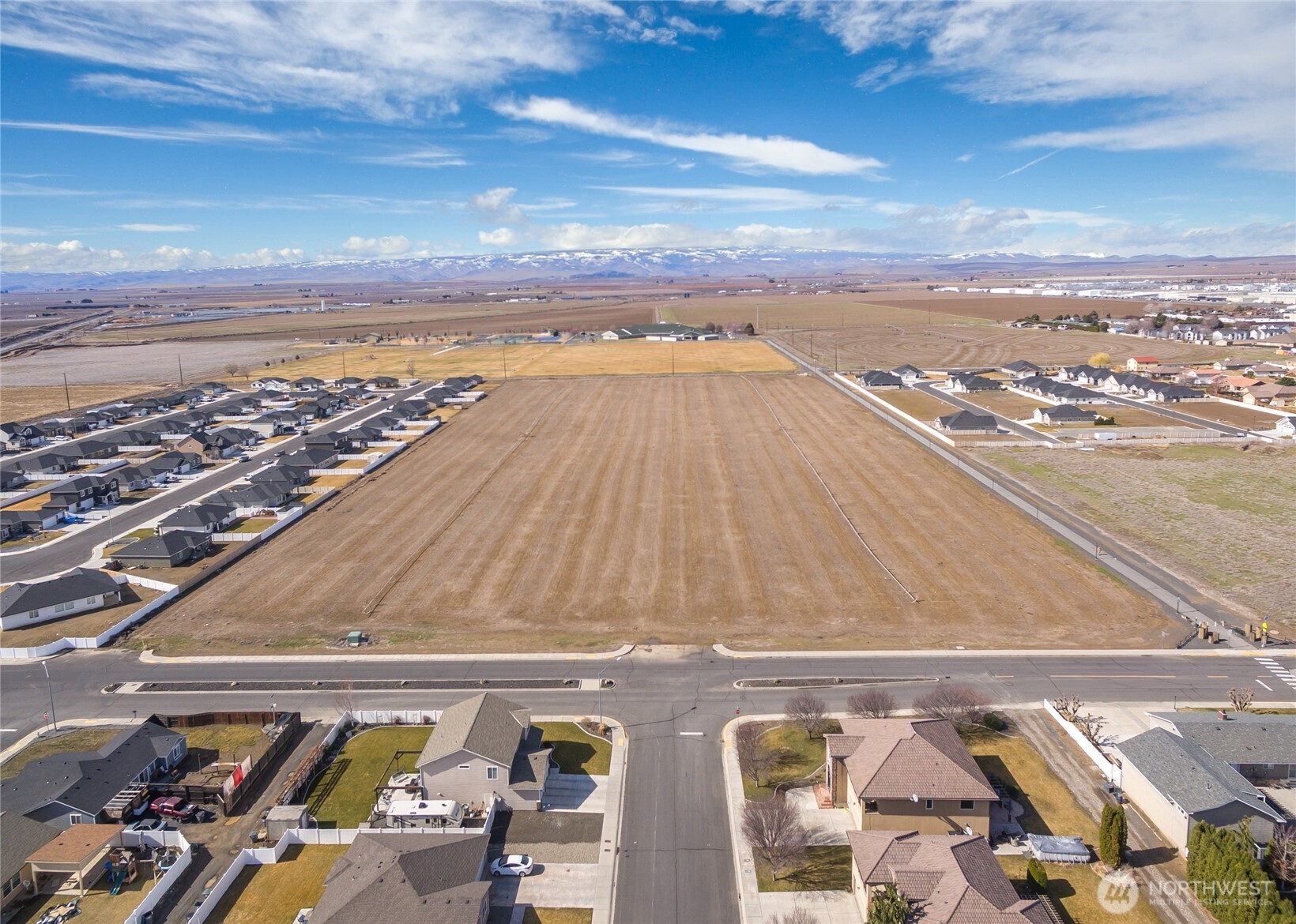 1407 7th Avenue Property Photo 1