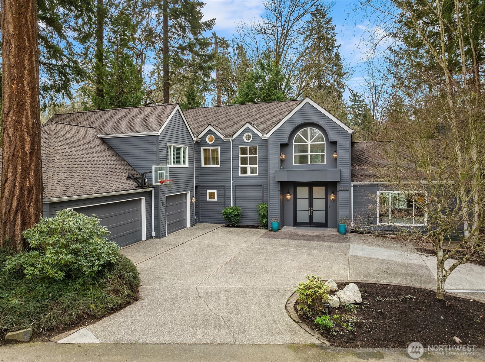 4897 Forest Avenue Property Photo