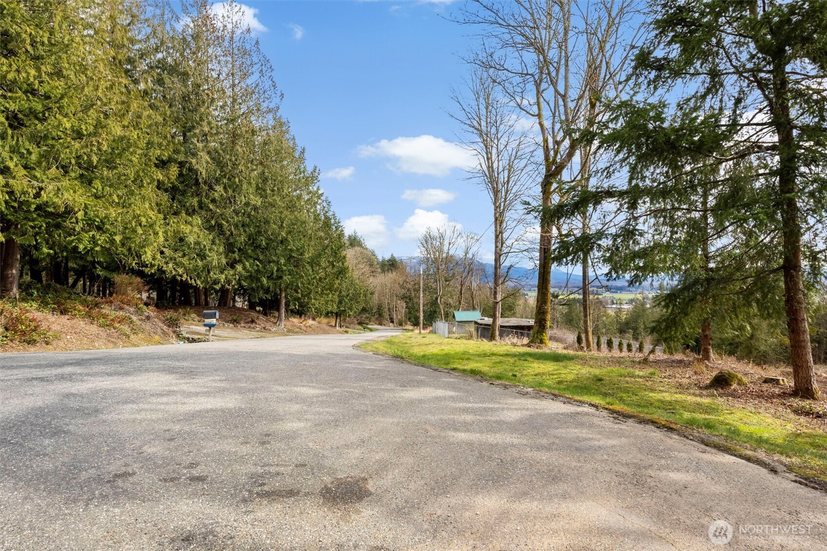7220 Cliffside Lane Property Photo 7