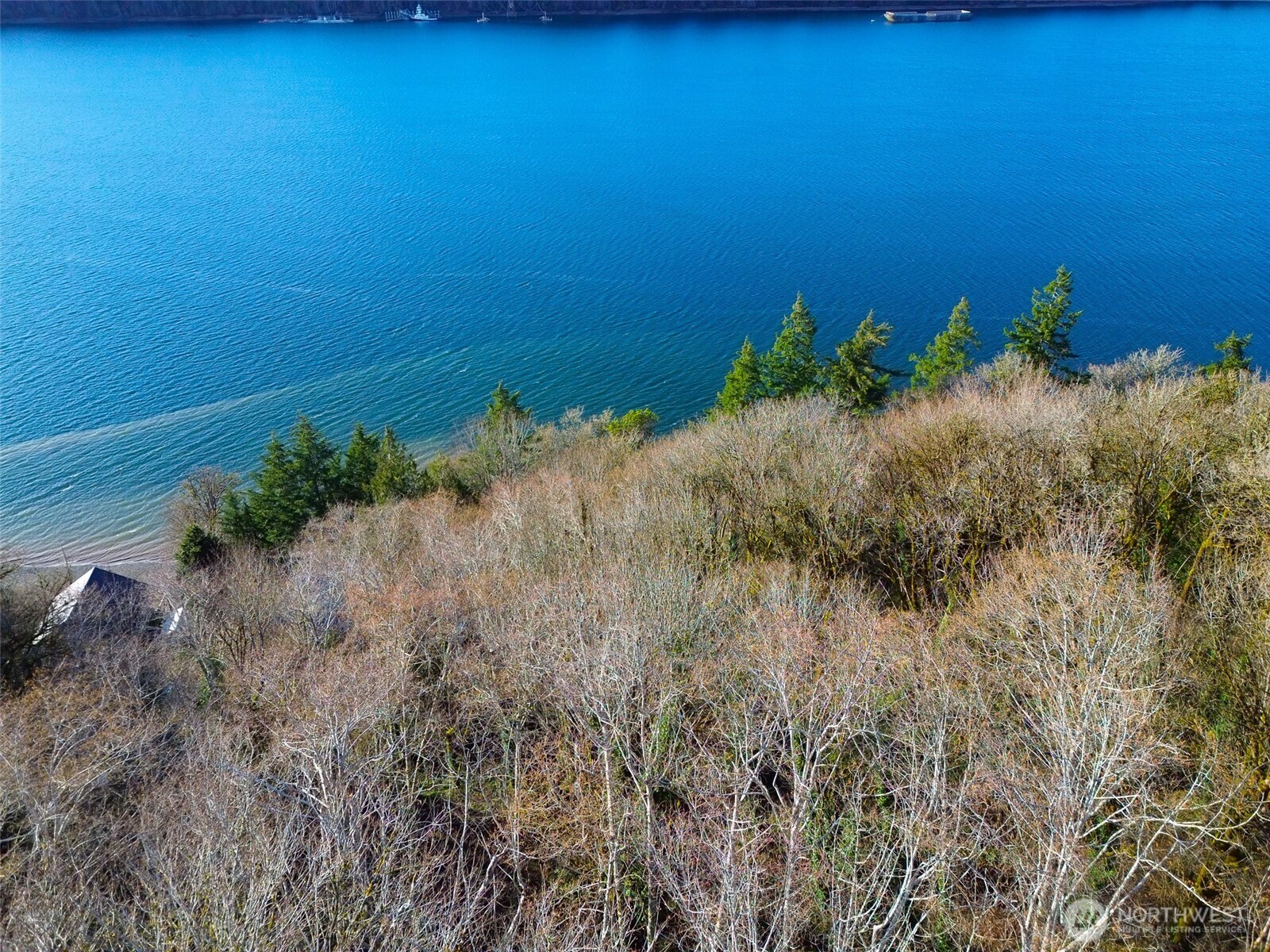 60 E Shorecrest Drive Property Photo 1