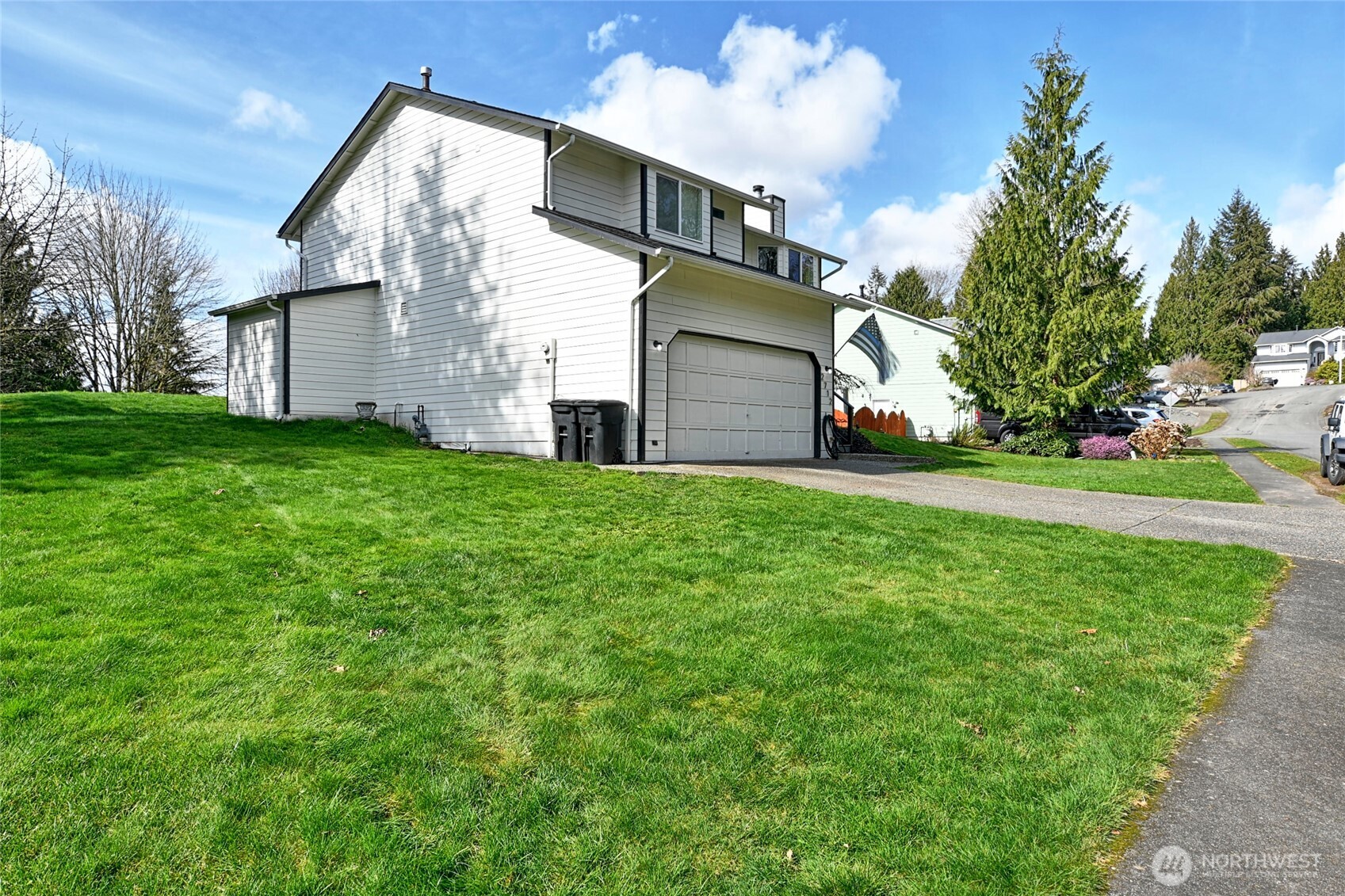 2712 121st Avenue Property Photo 4