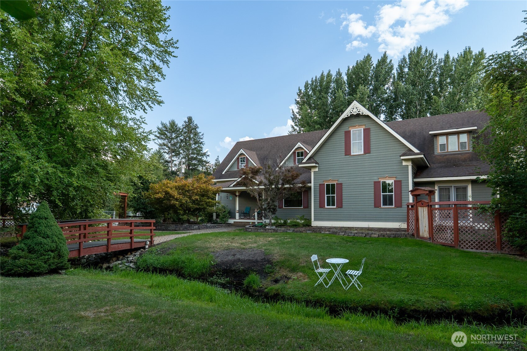 903 W King Ave Property Photo 8