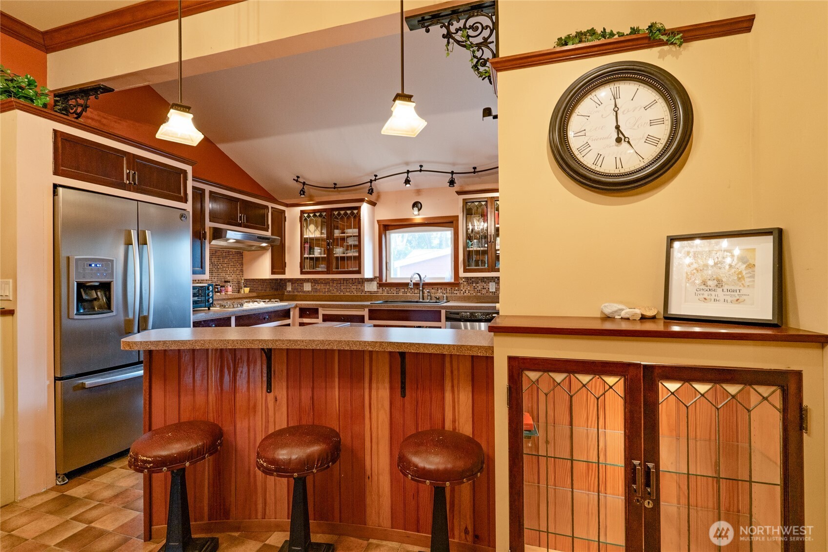 903 W King Ave Property Photo 17