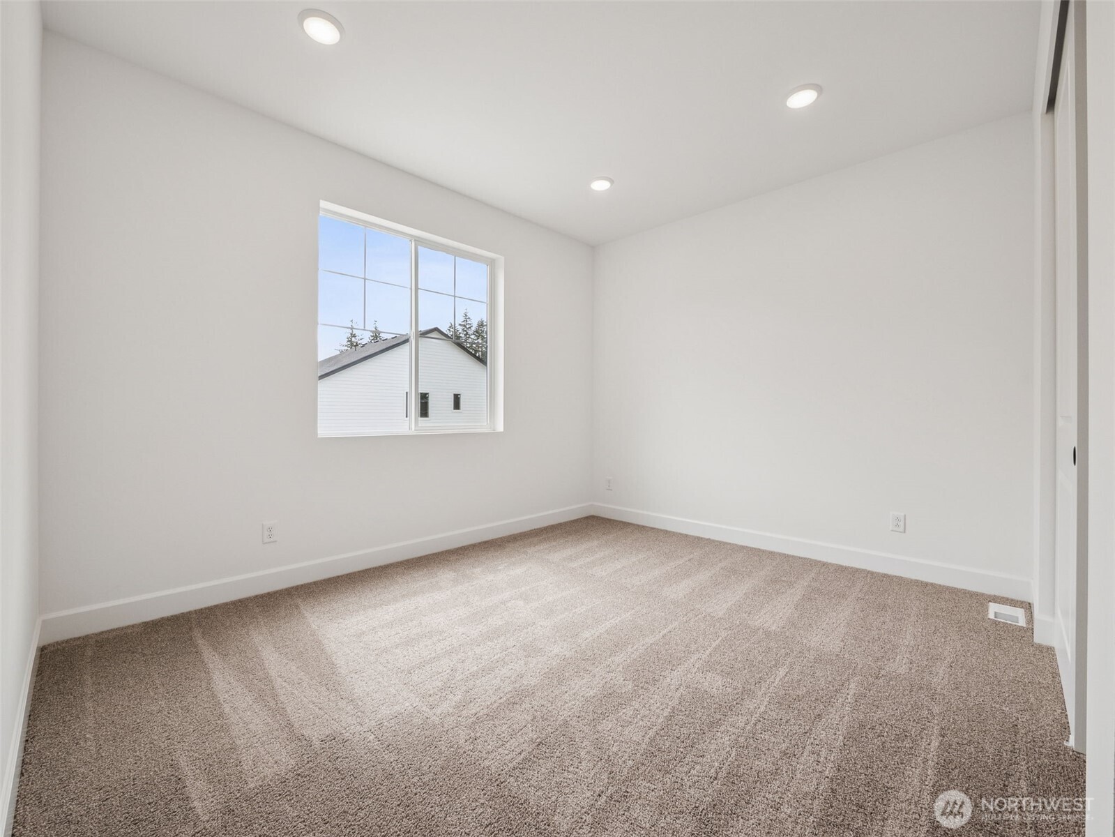 9709 205th Street 30 Property Photo 37