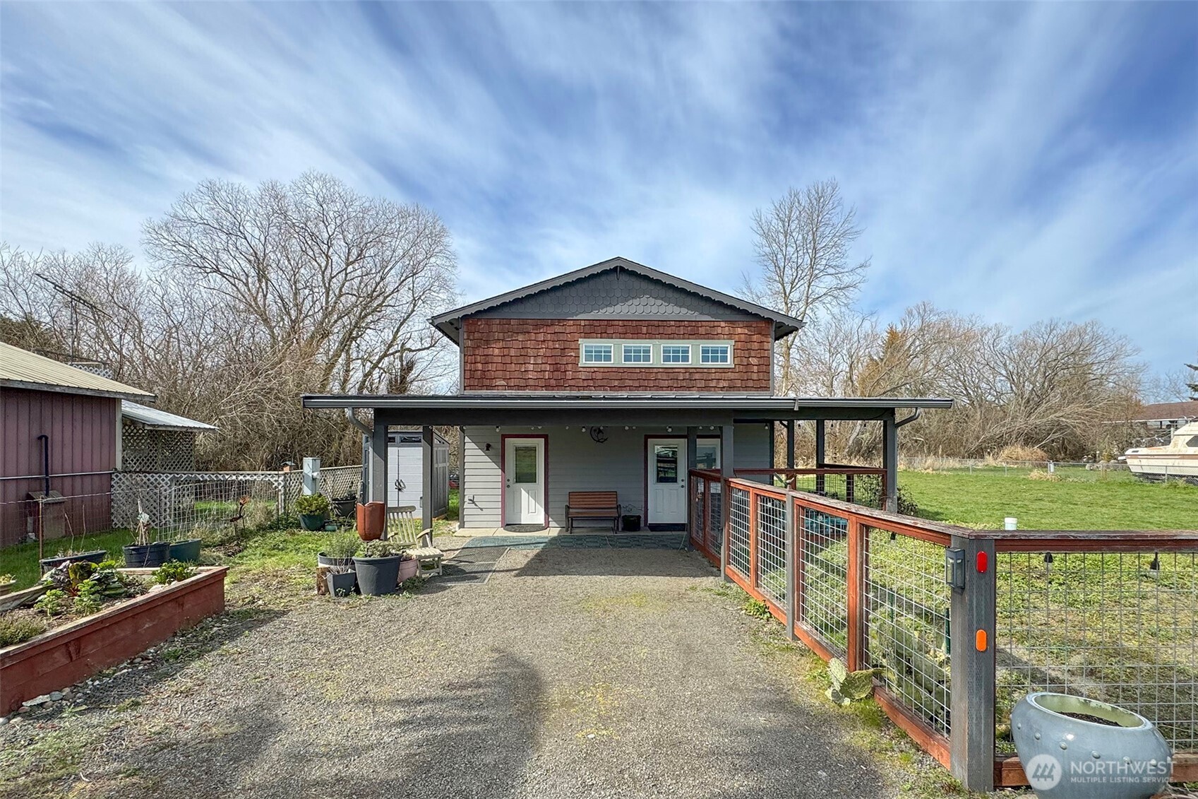 190 Golden Sands Boulevard Property Photo