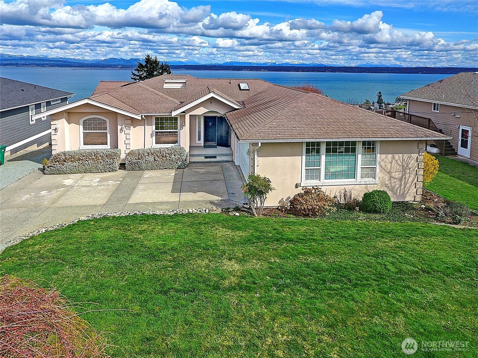 1433 Crestview Drive Property Photo