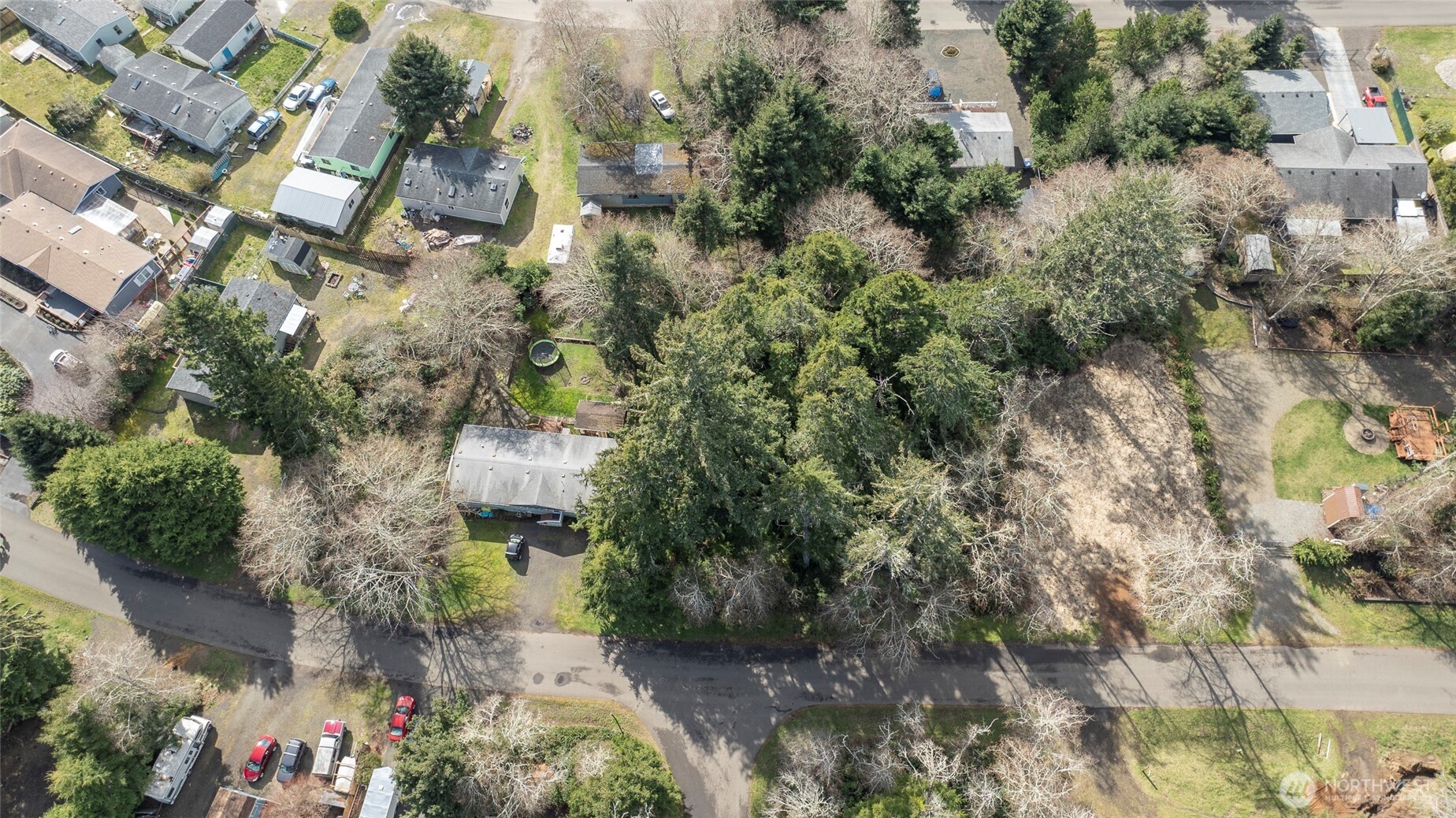 699 & 701 Chenois Avenue Property Photo 1