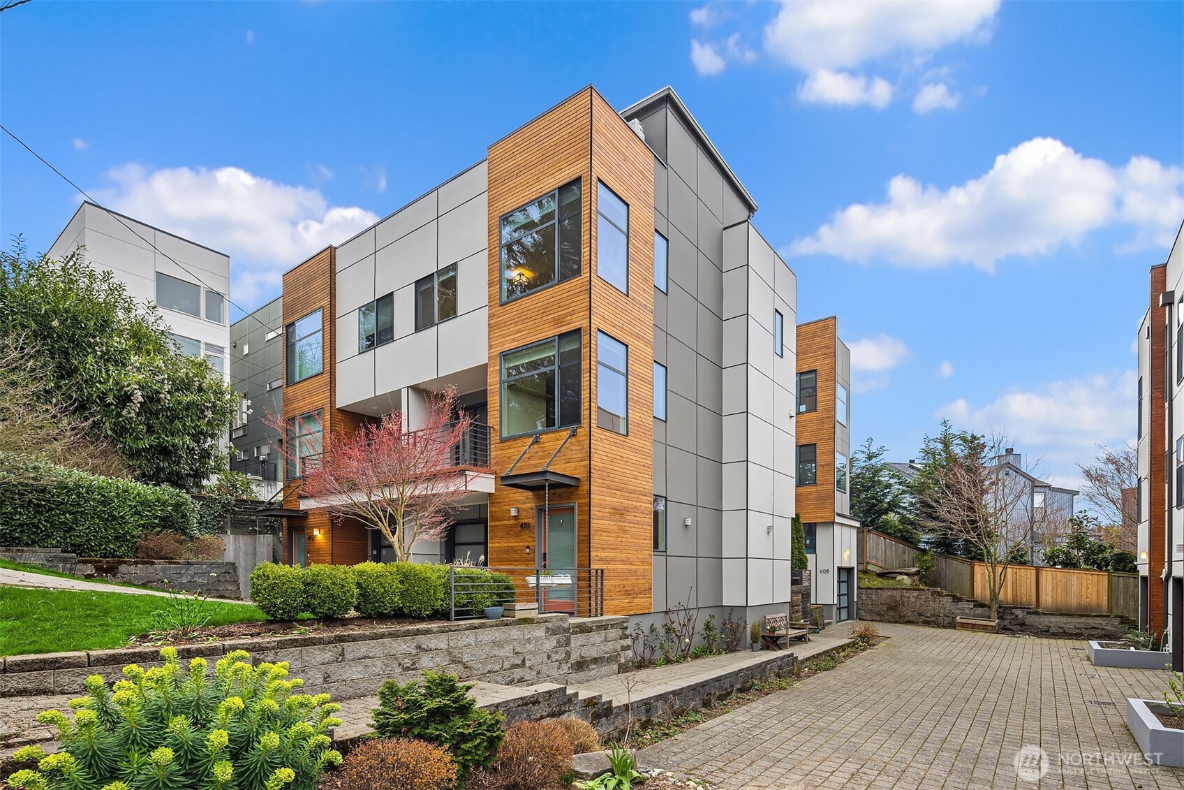410 W Fulton Street Property Photo