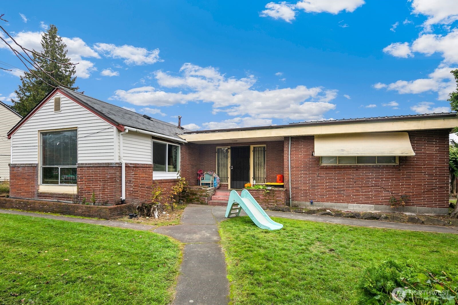 6322 Beacon Avenue Property Photo