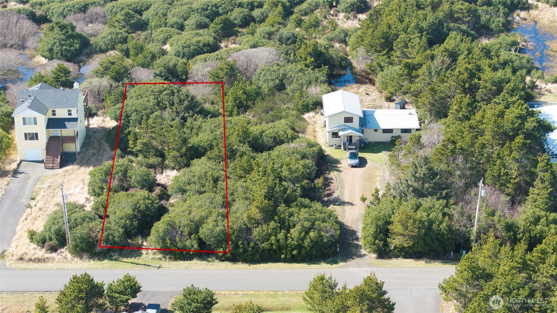 749 S Sand Dune Avenue Property Photo 3