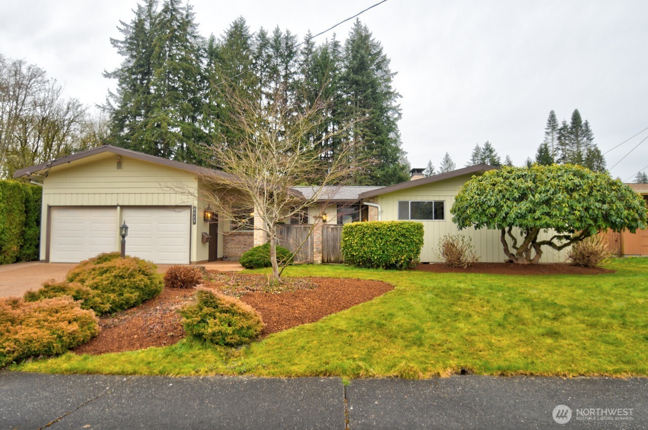 3029 Edgewood Drive Property Photo 1