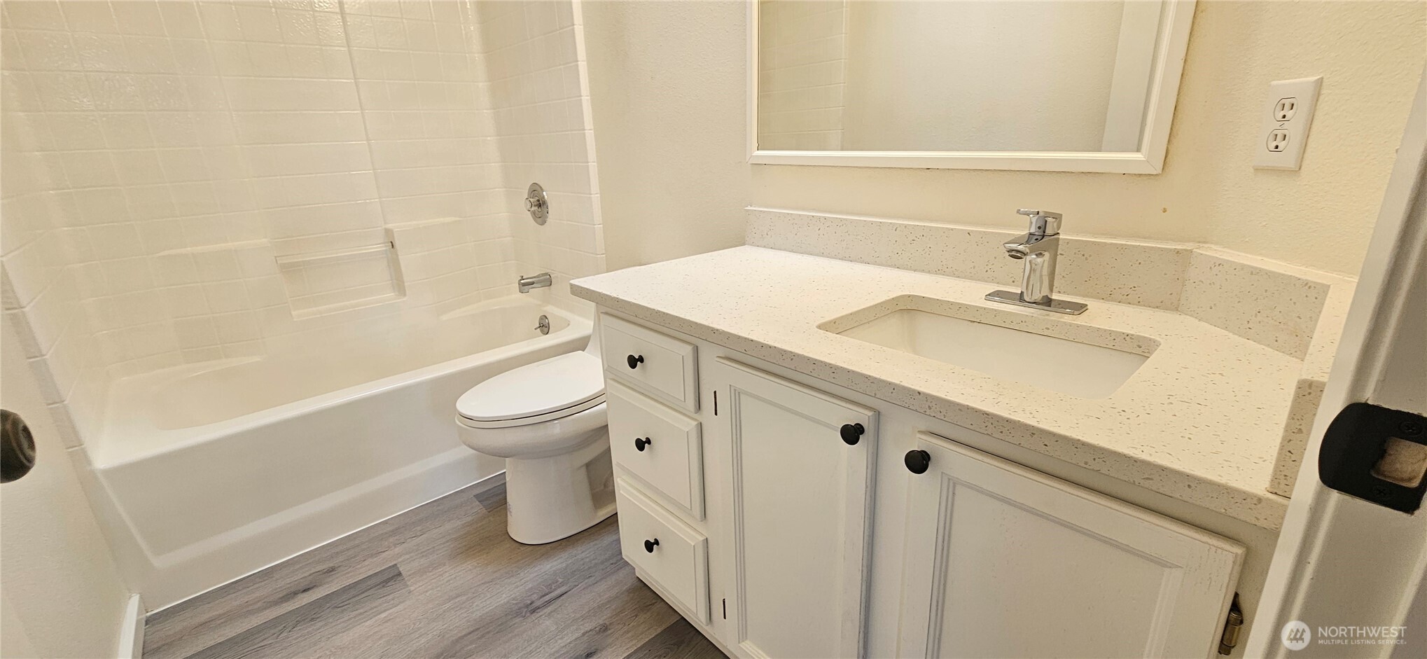 209 Factory Avenue Property Photo 11