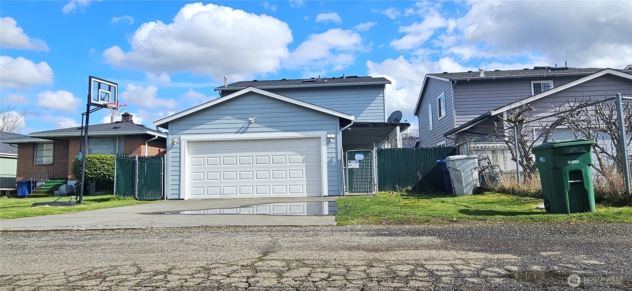 209 Factory Avenue Property Photo 25