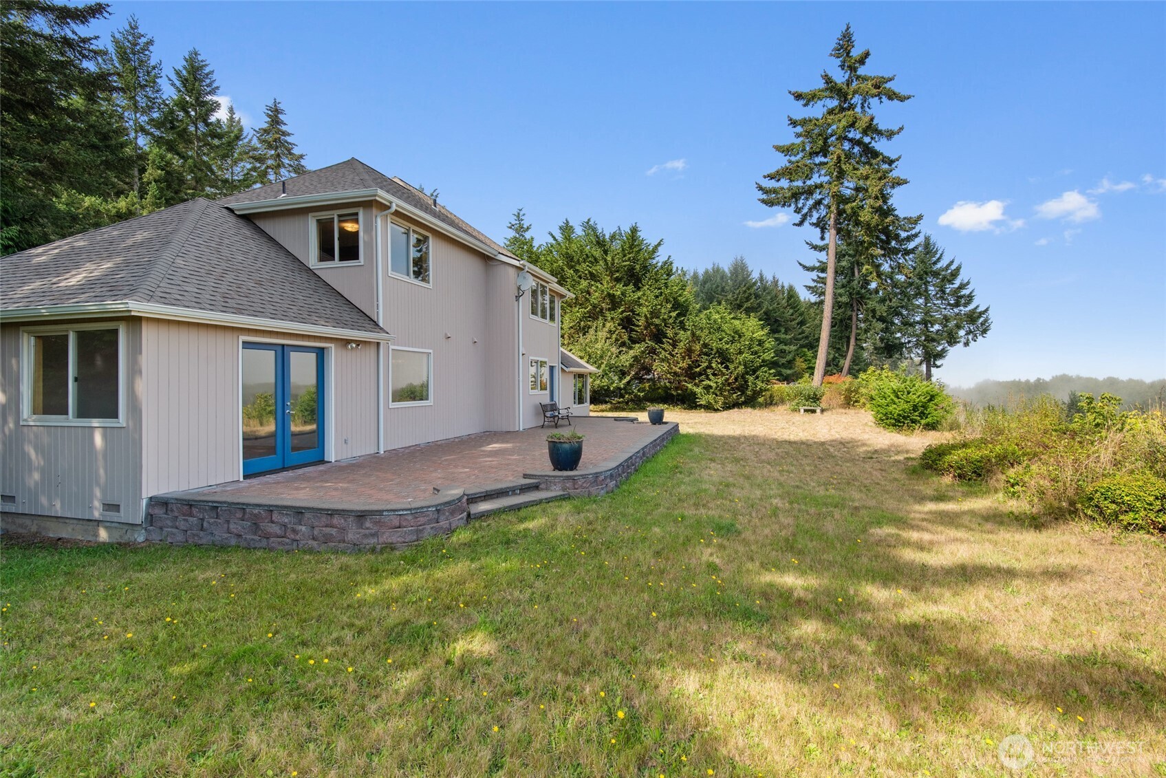 860 Hunt Road Property Photo 3