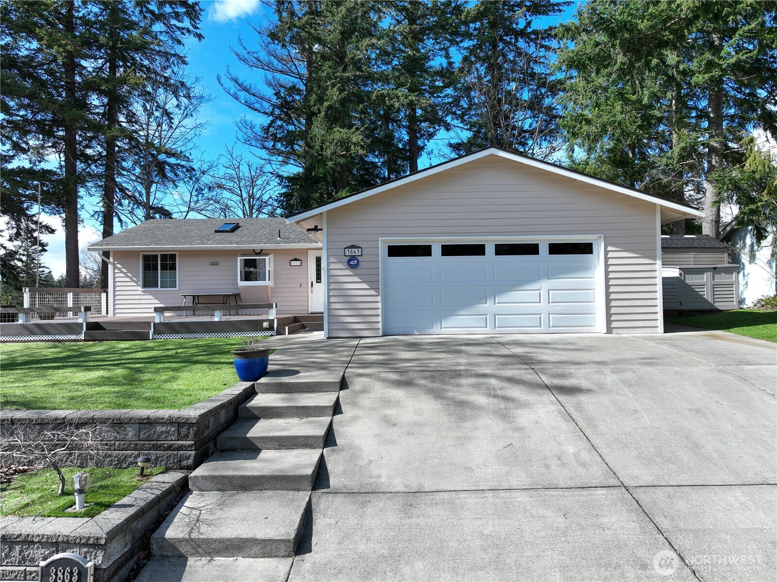 3863 Brownsville Drive Property Photo