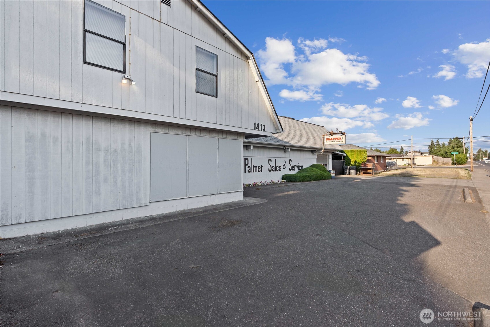 1413 112th Street Property Photo 2