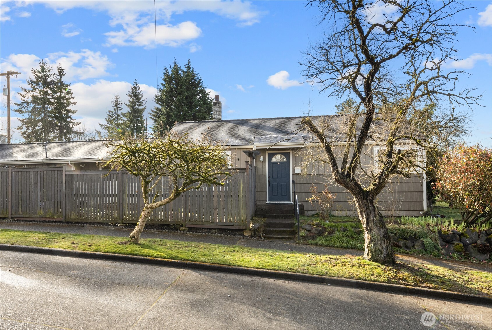 1821 Sw Kenyon Street Property Photo