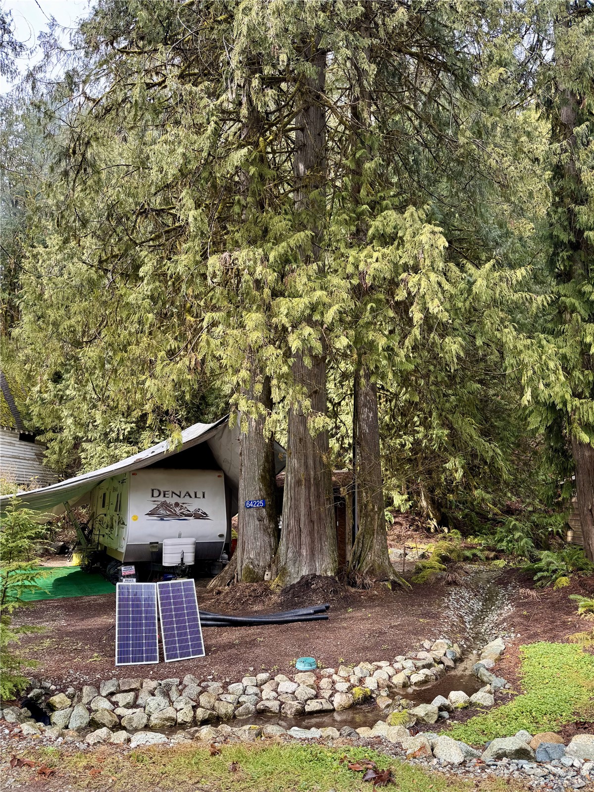 64225 Lookout Mountain Loop Property Photo 5