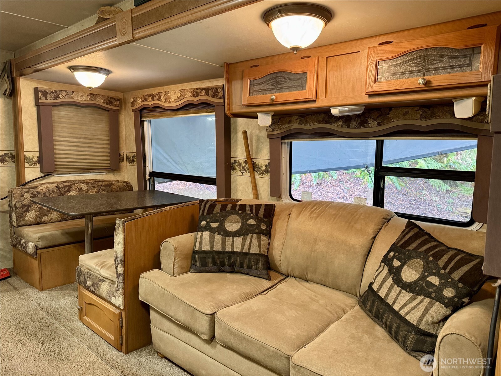64225 Lookout Mountain Loop Property Photo 7
