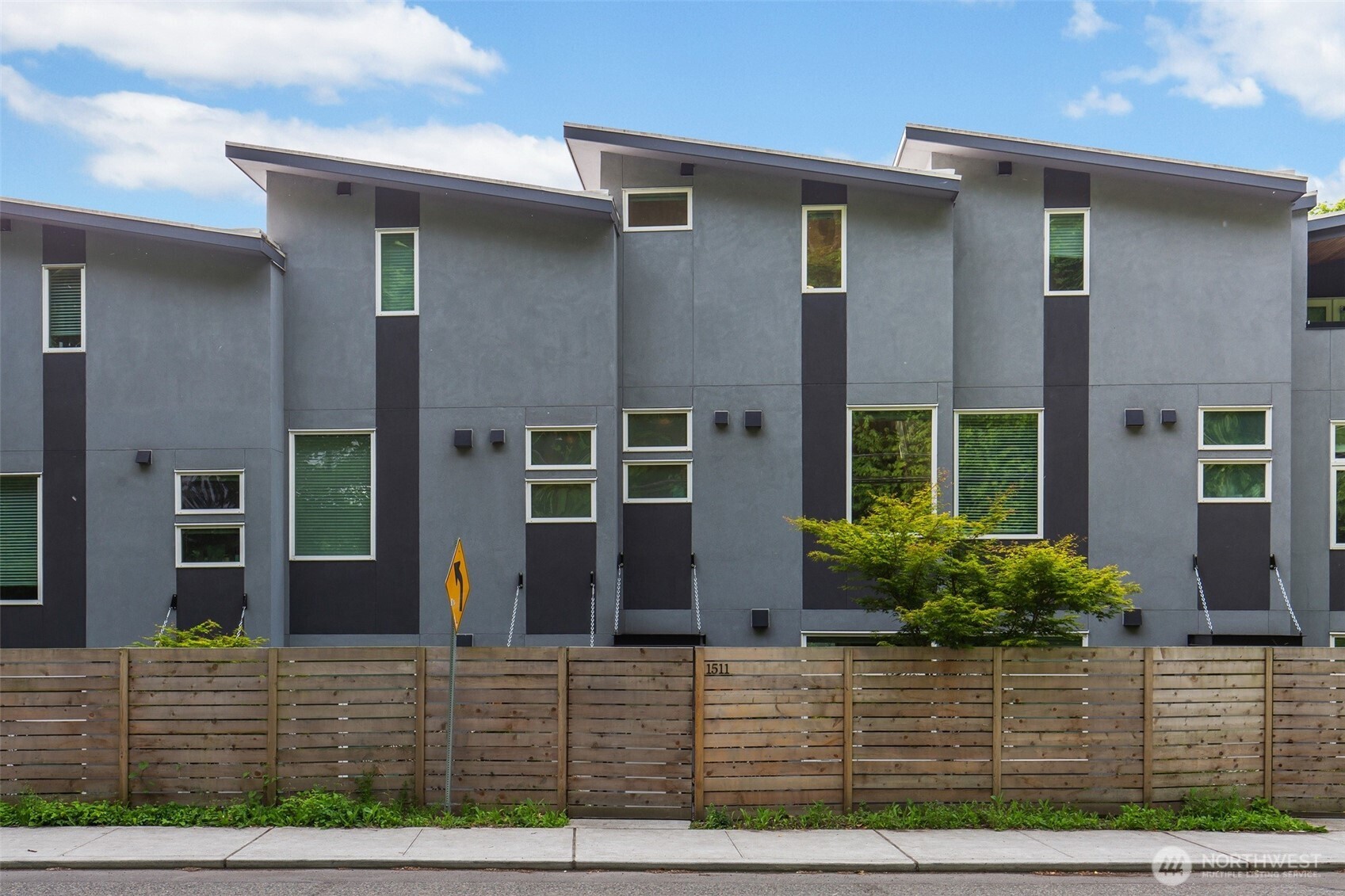 1511 Lakeview Boulevard Property Photo