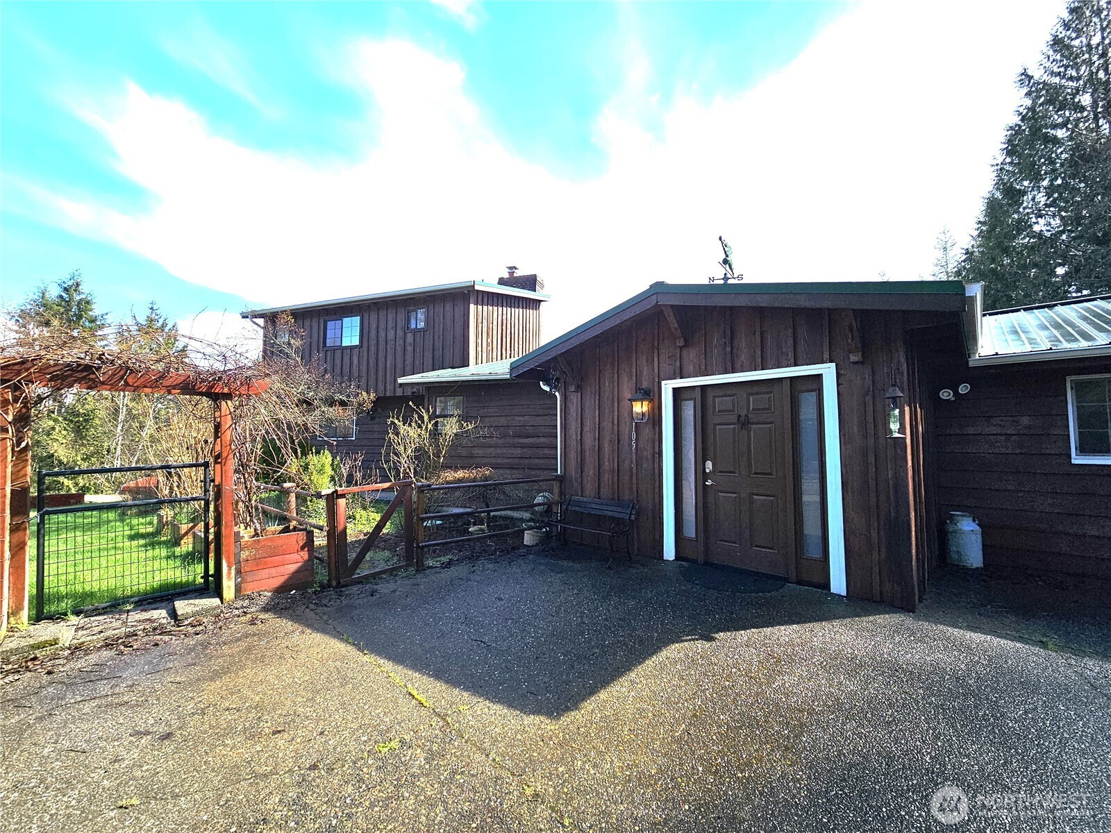 105 Strawberry Hill Road Property Photo