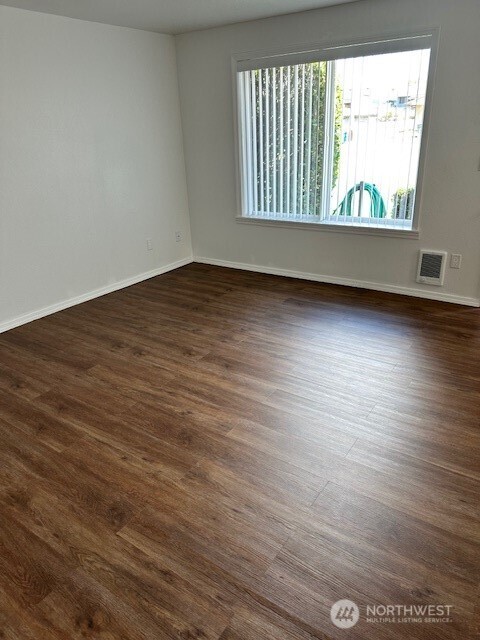 11108 Sheridan Avenue Property Photo 17