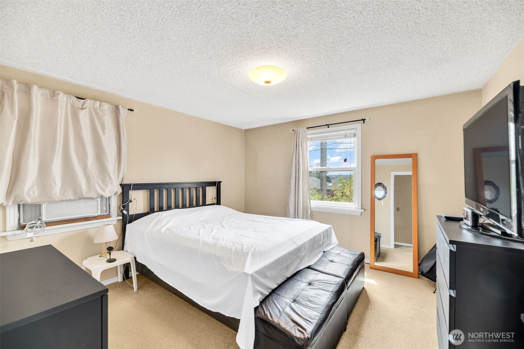 11110 Beacon Avenue Property Photo 14