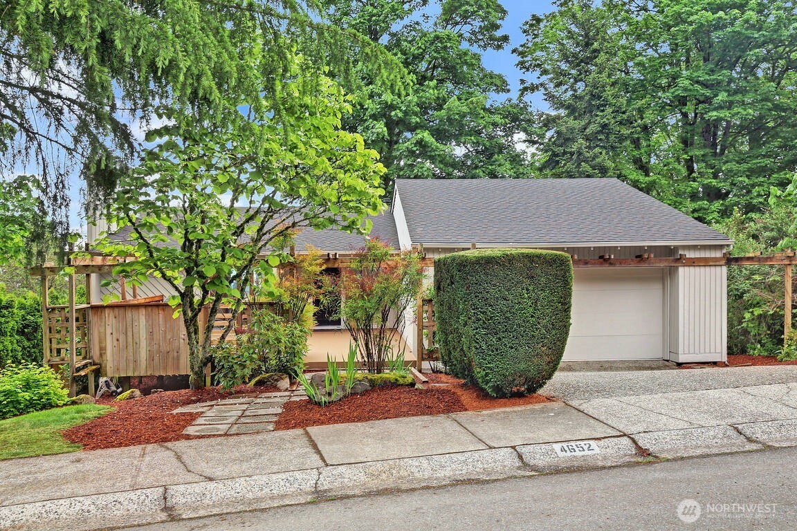 4652 159th Avenue Property Photo