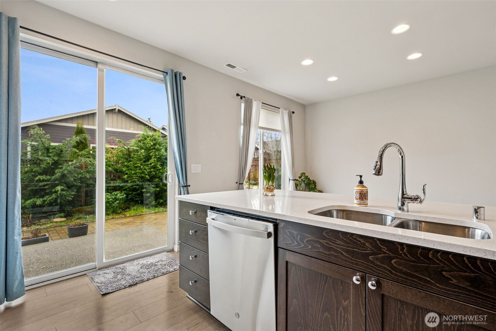 18202 145th Street Property Photo 6