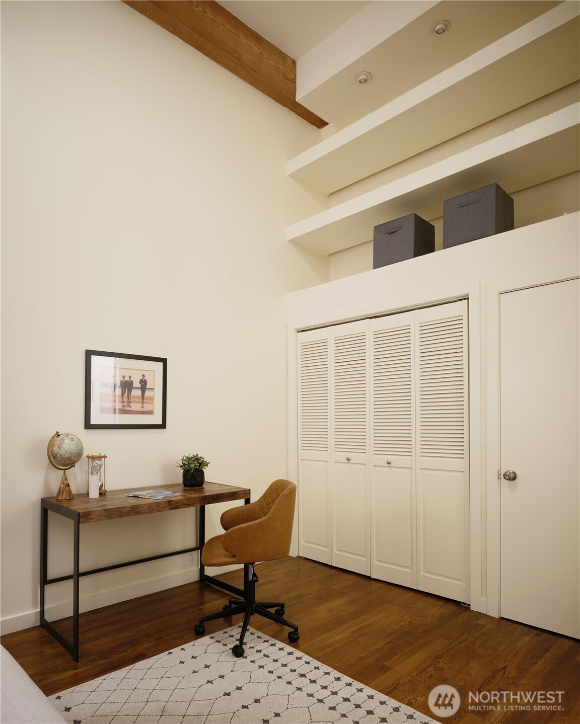 611 Post Avenue 3 Property Photo 8