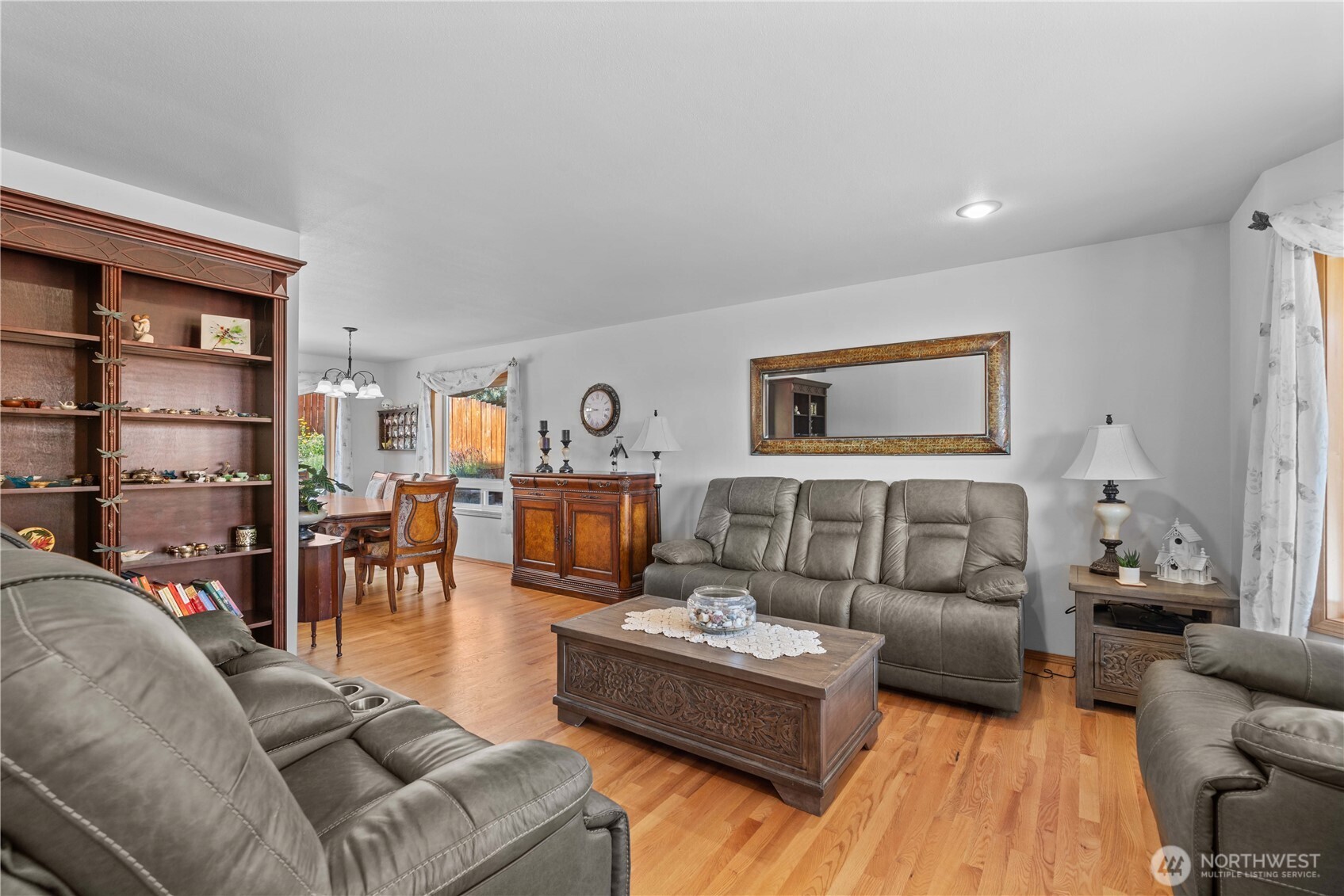 1916 Pensione Place Property Photo 5