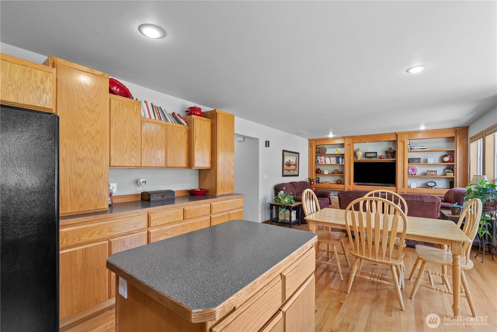 1916 Pensione Place Property Photo 12