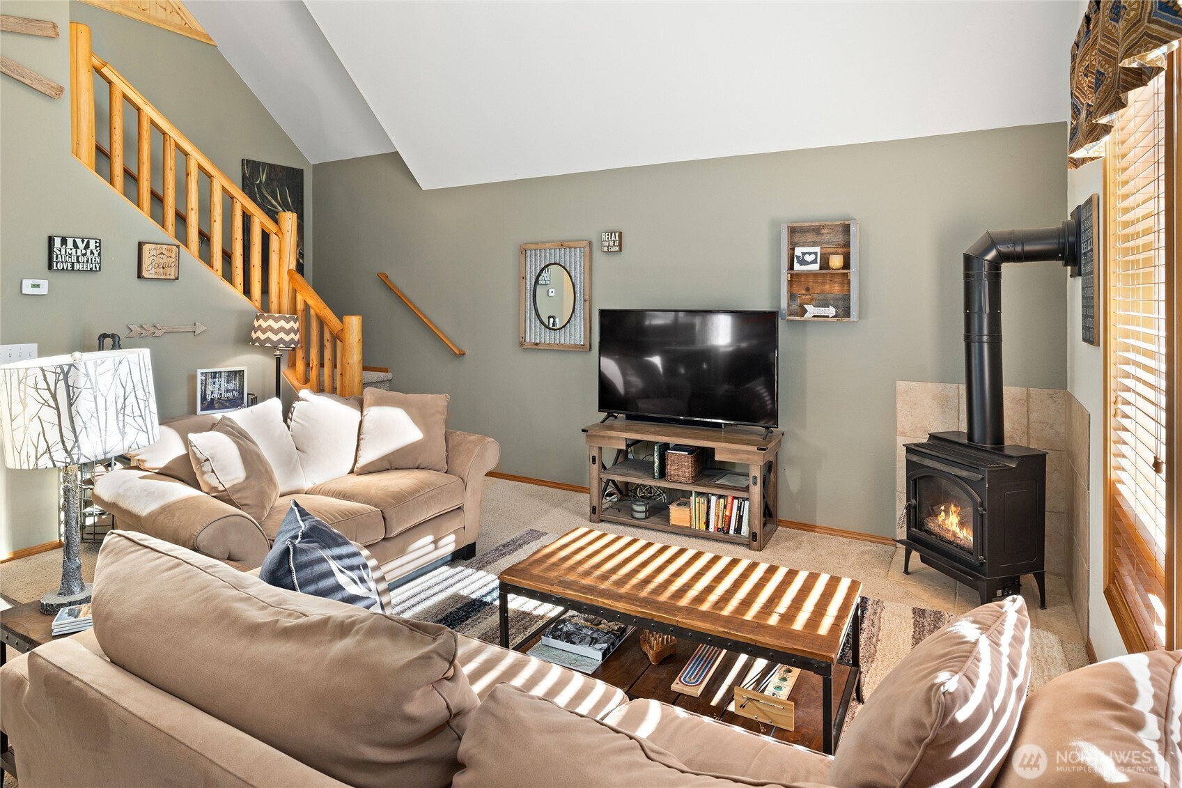 1300 Pineloch Sun Drive Property Photo 7