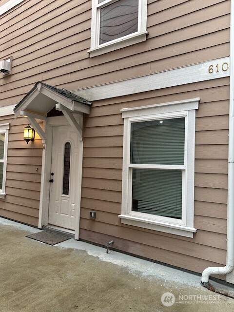 610 Melrose Avenue Property Photo