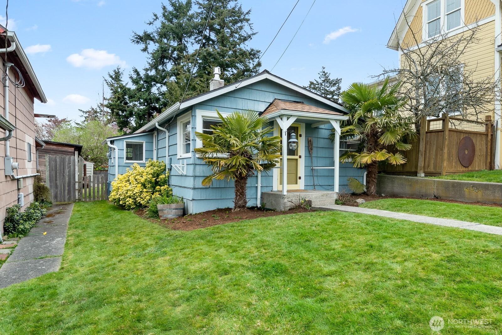 416 4th St Property Photo