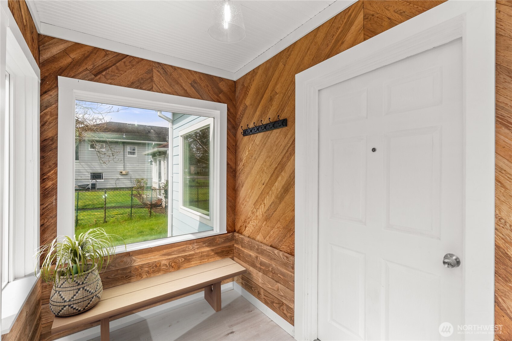 2815 Sumner Avenue Property Photo 3