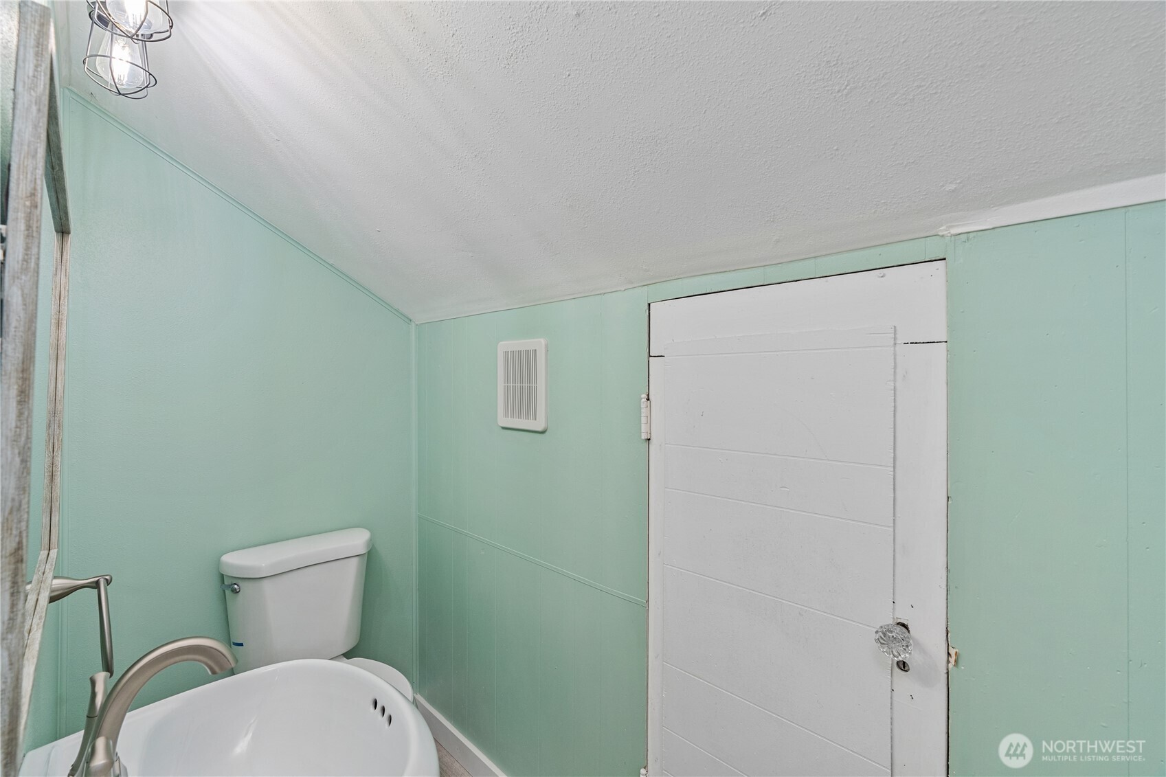 2815 Sumner Avenue Property Photo 24